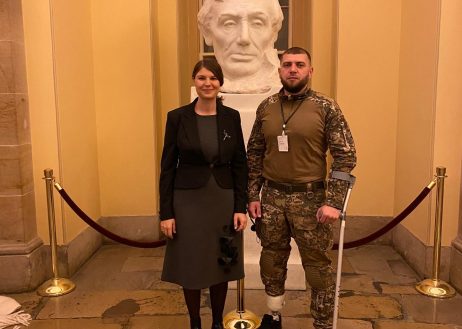 Разом із благодійниками та військовими ми працюємо над підтримкою українських воїнів та лікарень